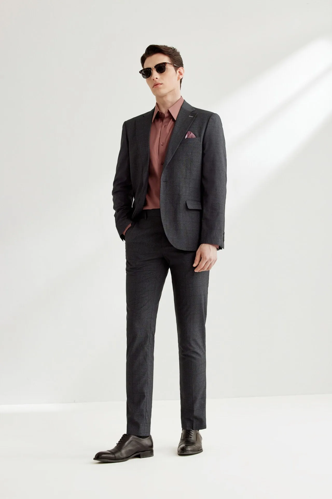 Blended Stretch Grid Check Suit Pants in Slim Fit