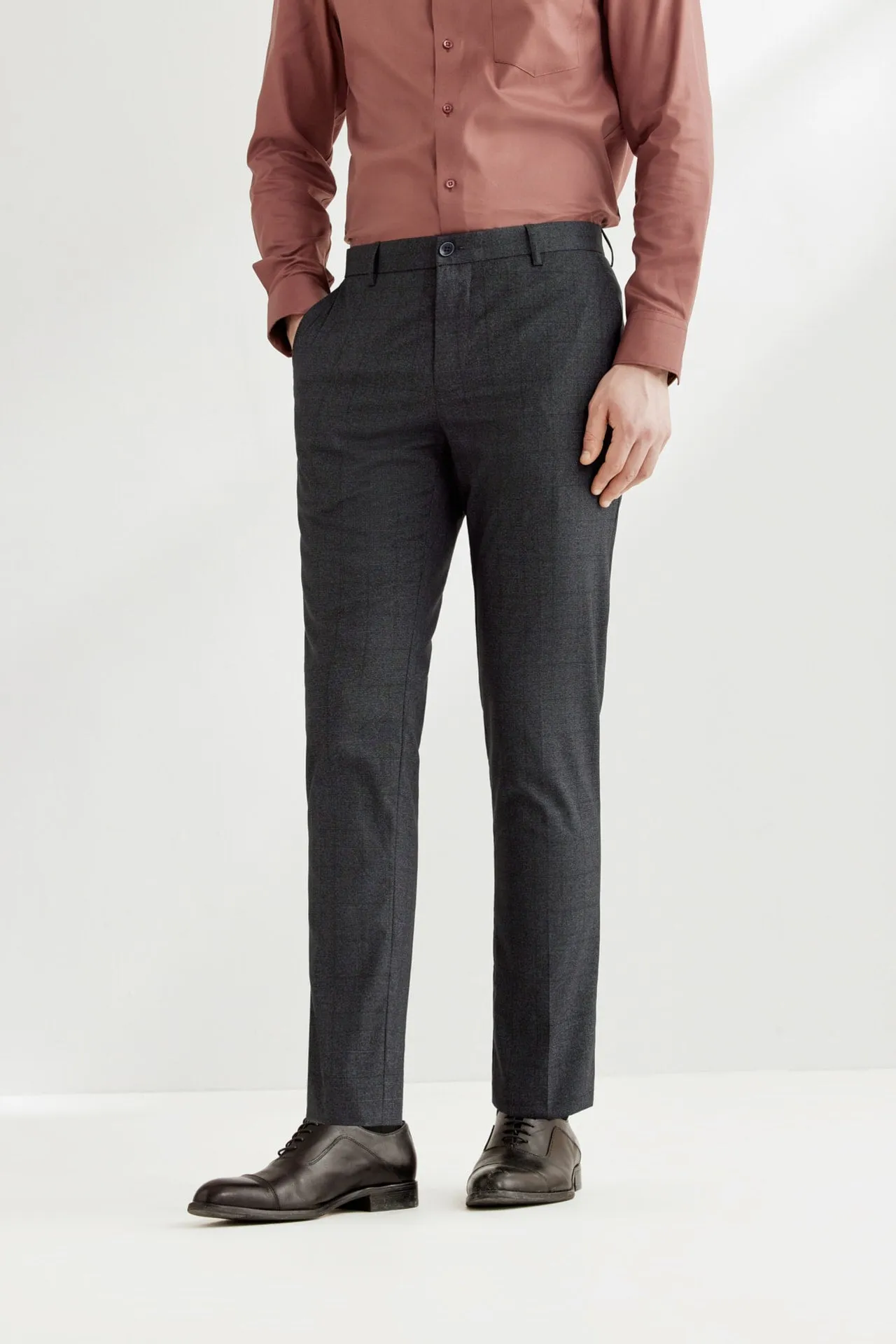 Blended Stretch Grid Check Suit Pants in Slim Fit