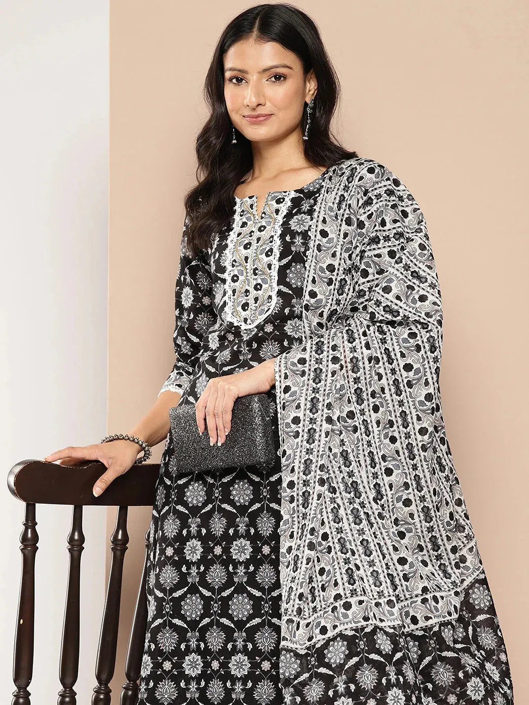 Floral Printed Regular Pure Cotton Kurta With Trousers & With Dupatta