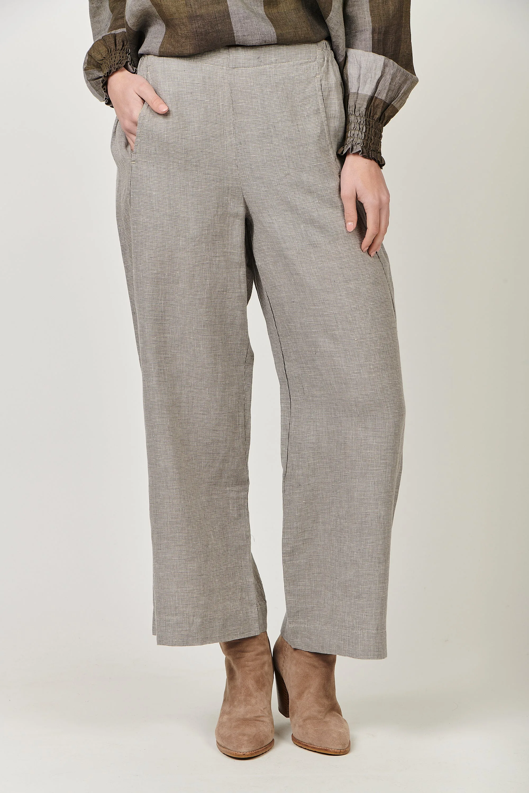 GA398 Straight Leg Pant in Breen Houndstooth