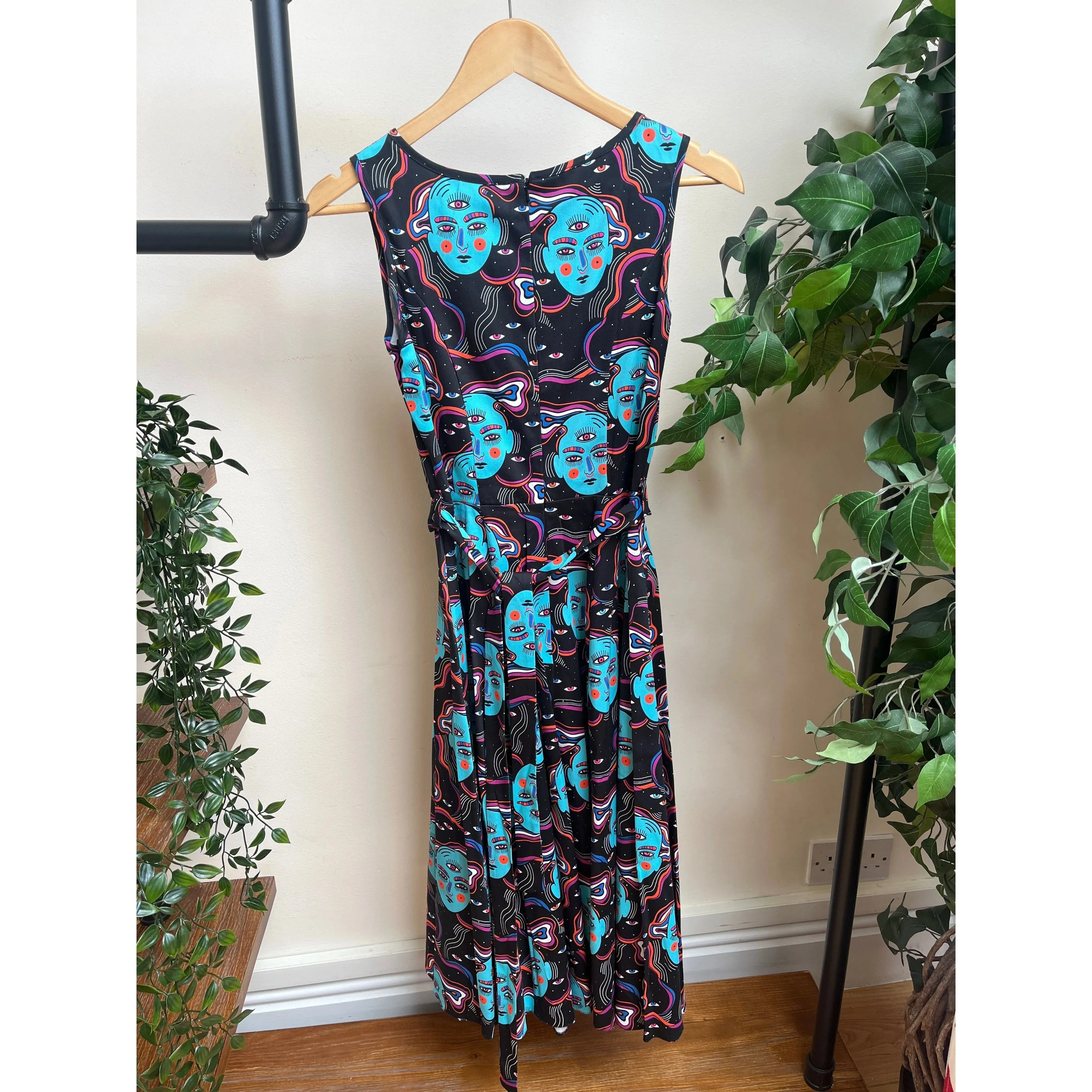 Hepburn Dress - Third Eye (08)