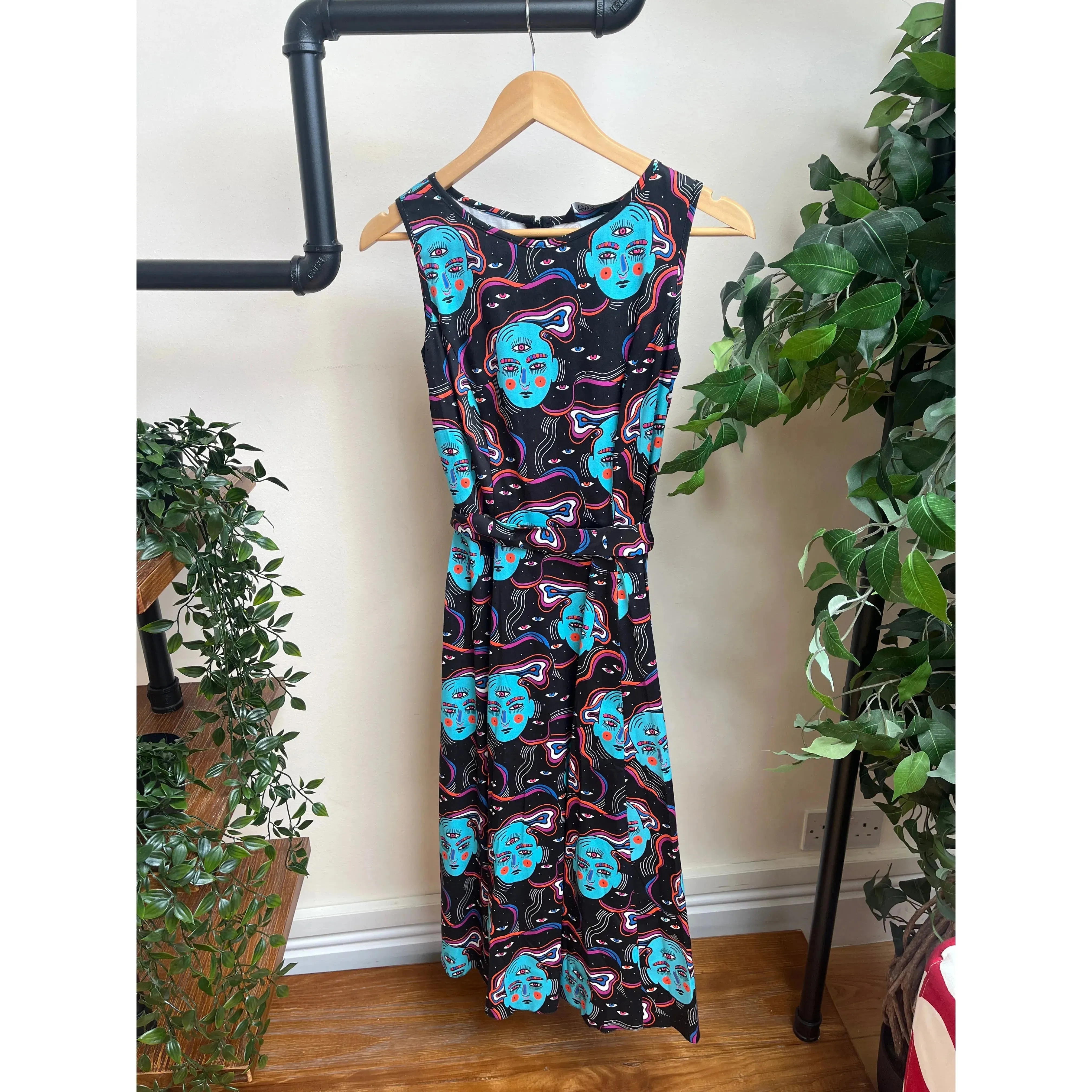 Hepburn Dress - Third Eye (08)