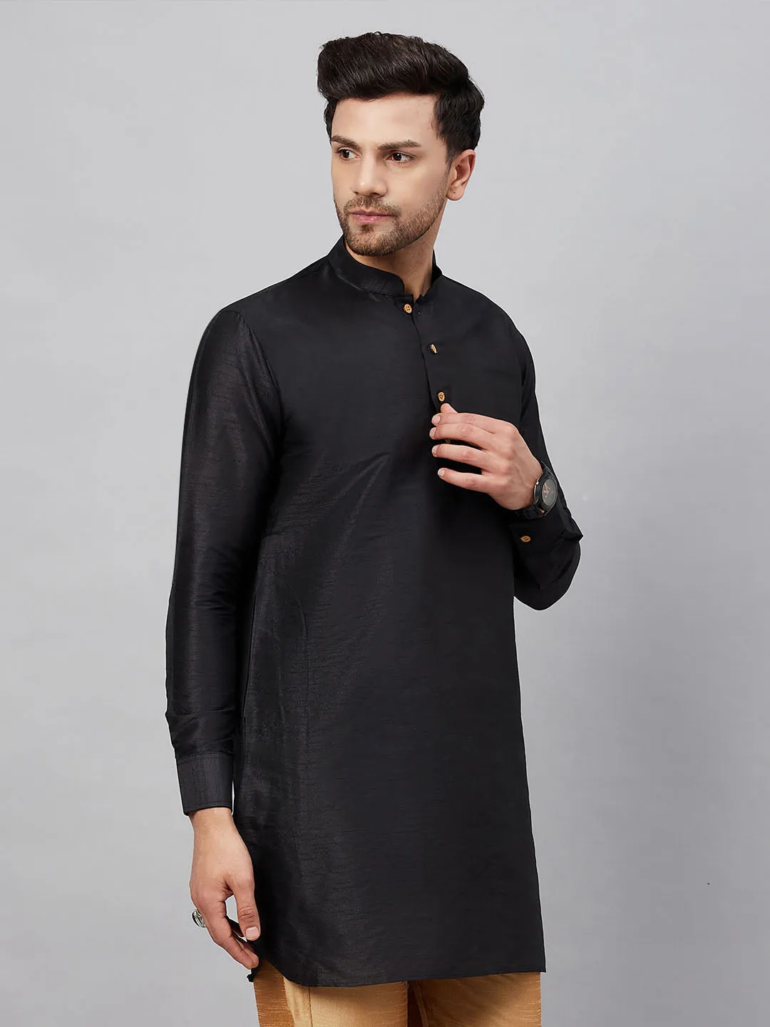 Jashvi Men's Black Silk Blend Curved Kurta