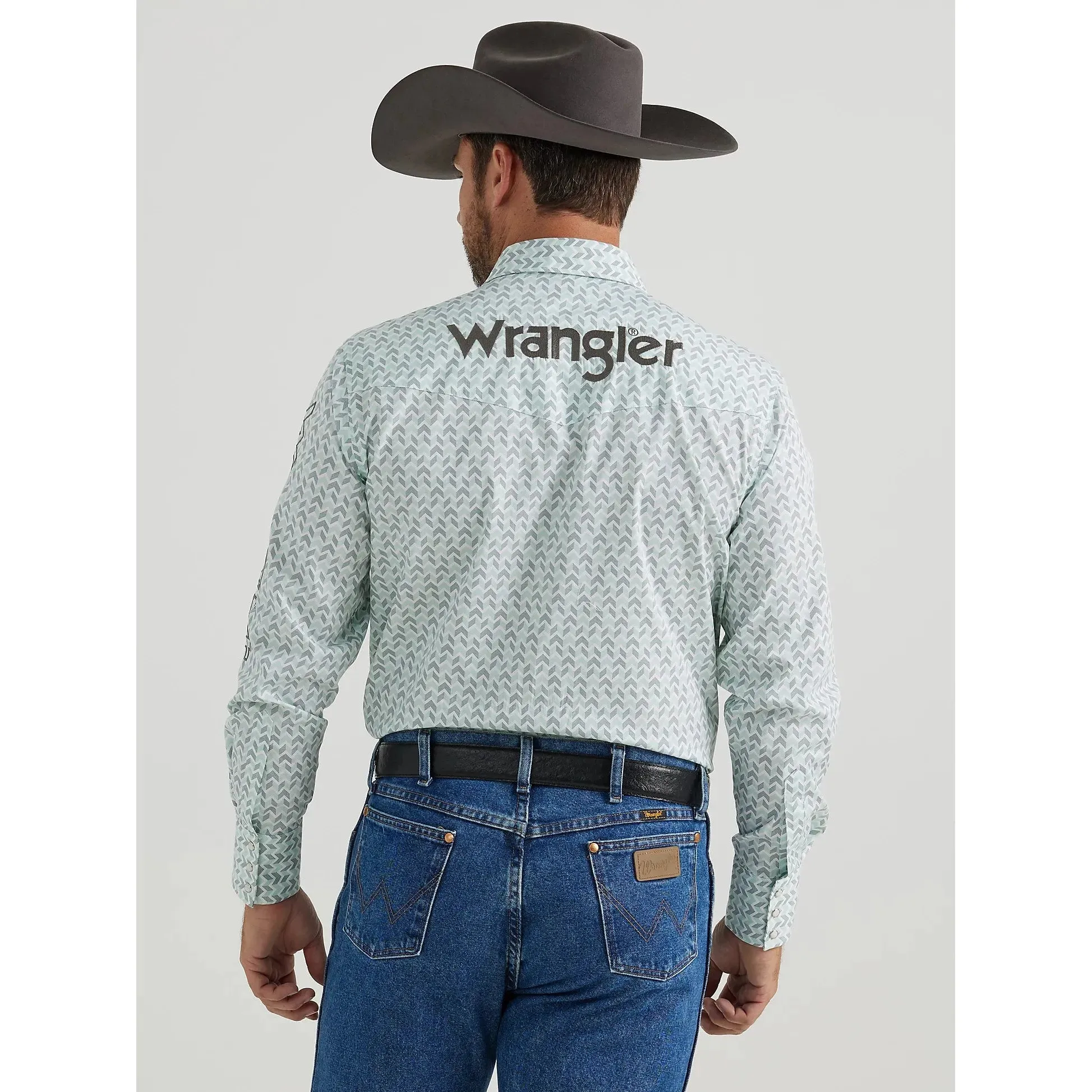 MEN'S WRANGLER® LOGO LONG SLEEVE WESTERN SNAP SHIRT IN AQUA PRINT