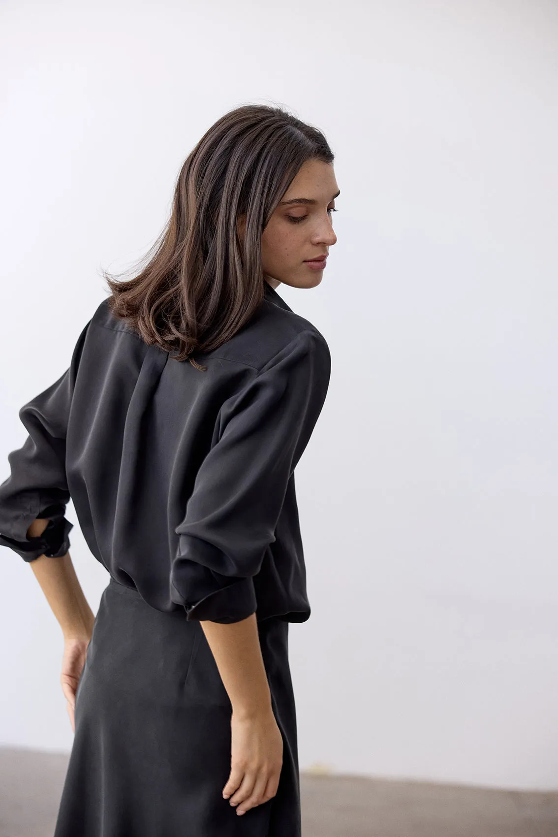 Pointed Collar Blouse Cupro - Ónix