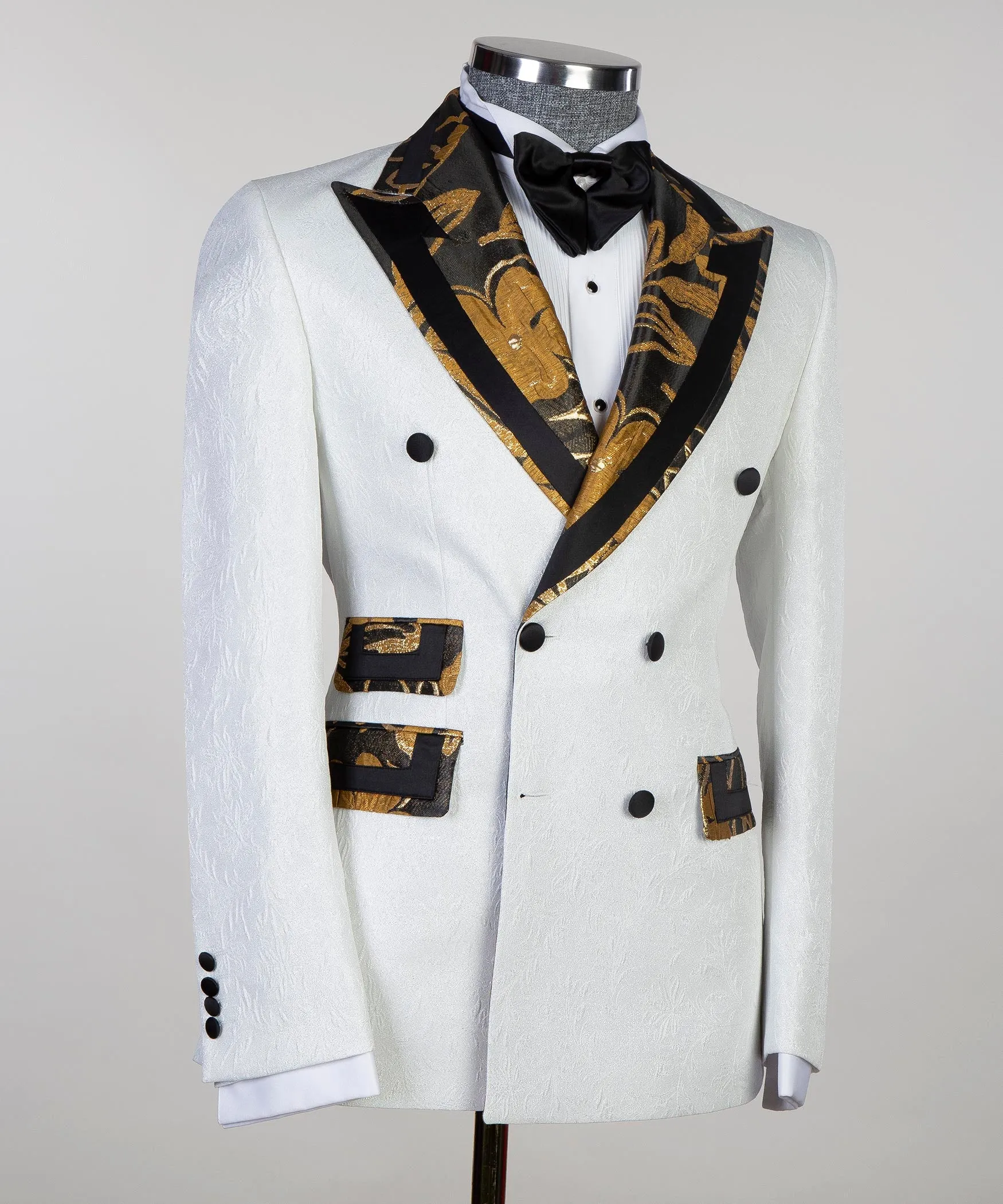 White Double-Breasted Suit with Designer Lapel