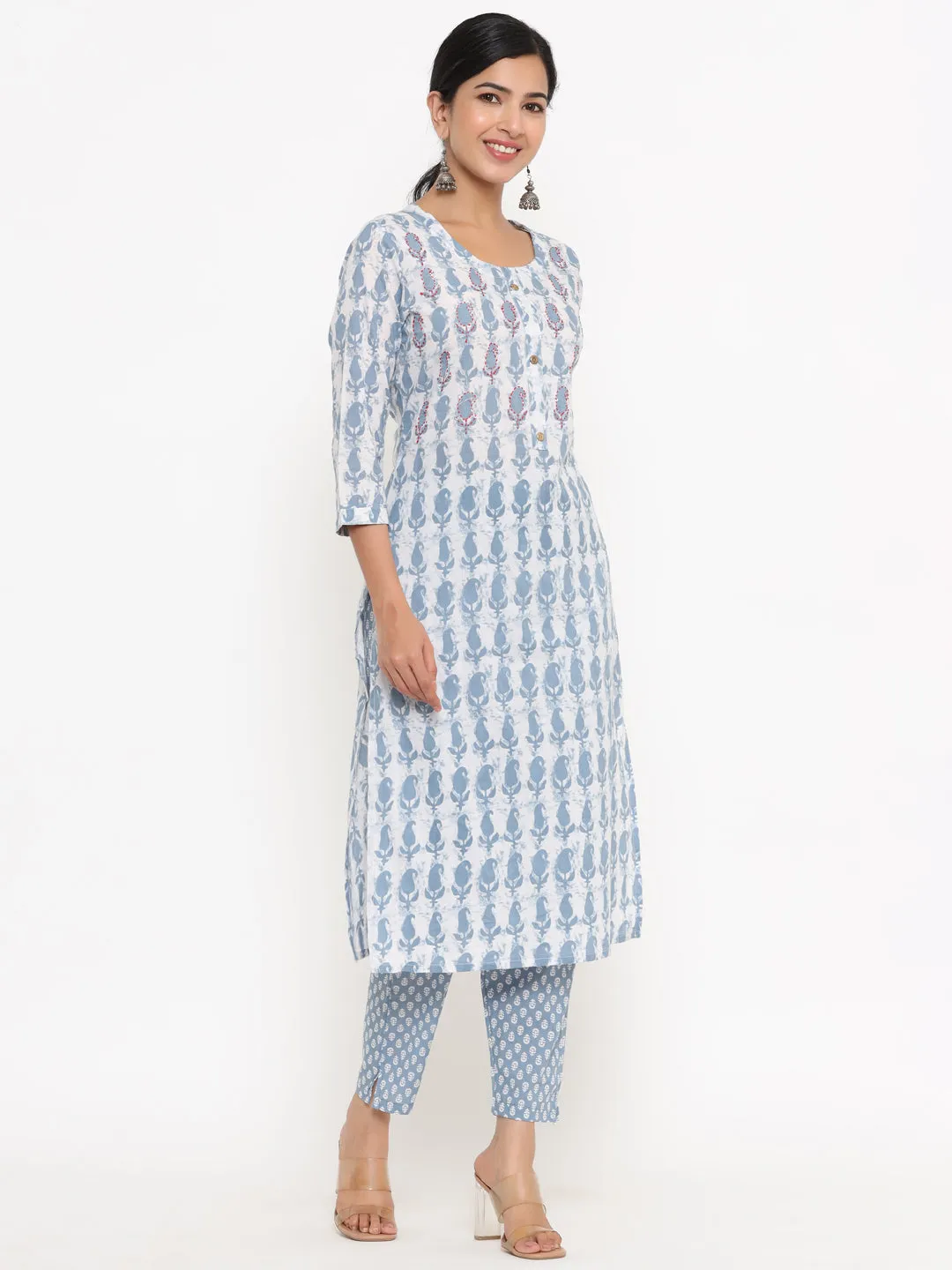 Women Grey Paisley Print Kurta With Trousers